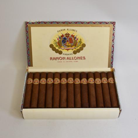 Lot 246 - Ramon Allones Specially Selected