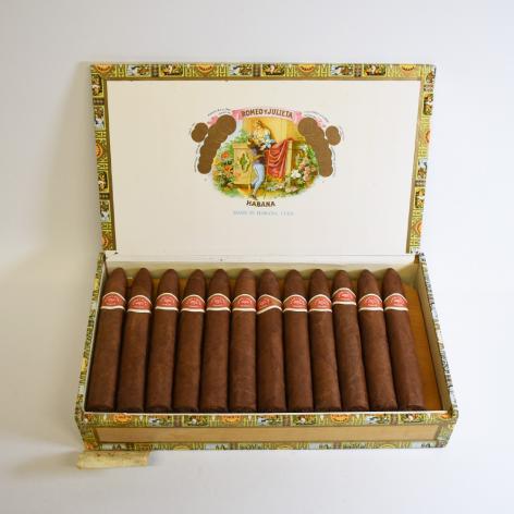 Lot 247 - Romeo y Julieta Belicosos