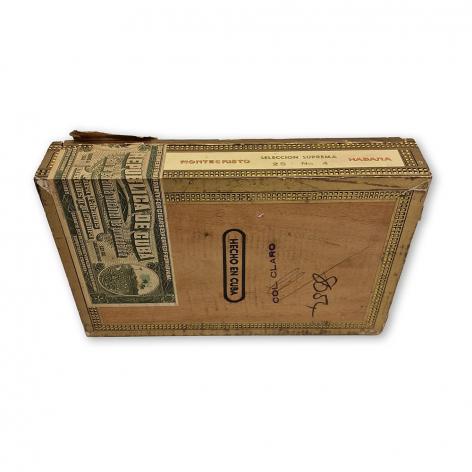 Lot 247 - Dunhill Montecristo Seleccion Suprema No. 4