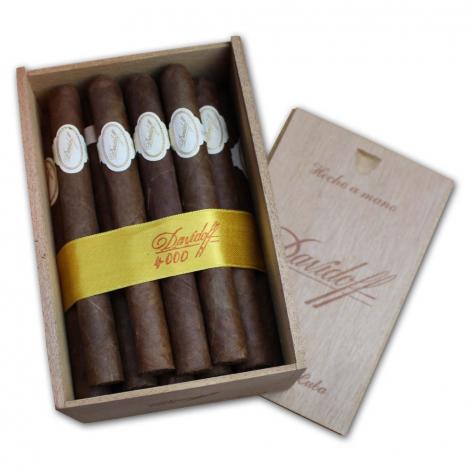 Lot 247 - Davidoff 4000