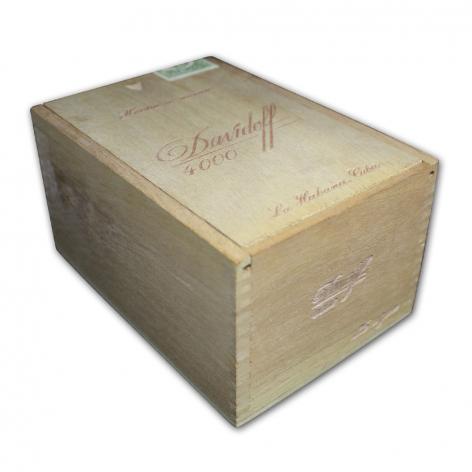 Lot 247 - Davidoff 4000