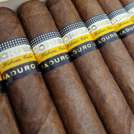 Lot 24 - Cohiba Genios