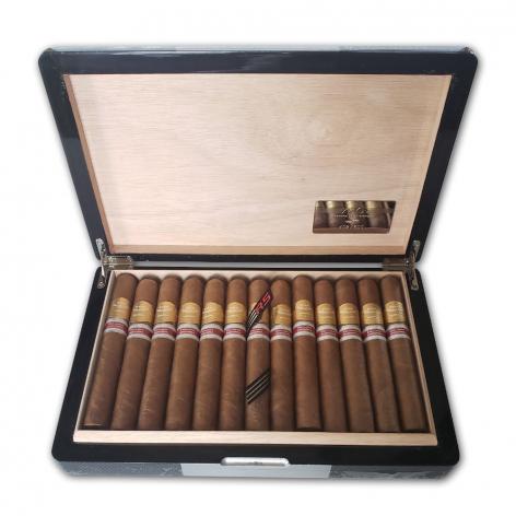 Lot 250 - Por Larranaga Robusto Superior