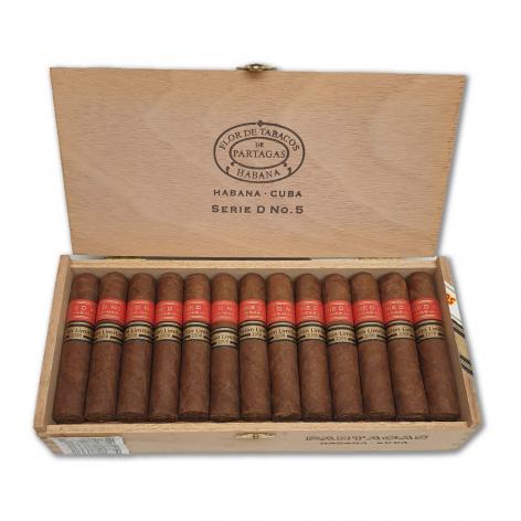 Lot 250 - Partagas Serie D No.5 