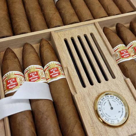 Lot 250 - Hoyo de Monterrey Petit Belicosos Travel Humidor