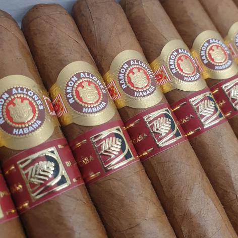 Lot 251 - Ramon Allones Allones Superiores