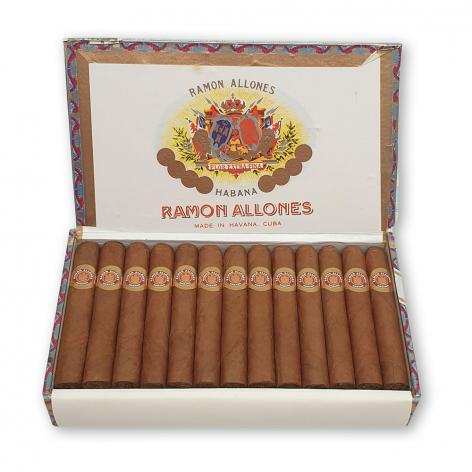 Lot 251 - Ramon Allones Small Club Coronas