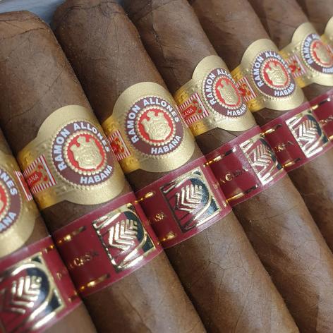 Lot 252 - Ramon Allones Allones Superiores