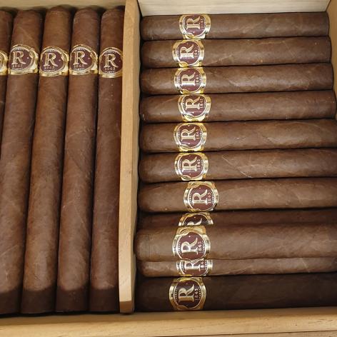 Lot 255 - Vegas Robaina 83 Anniversary humidor