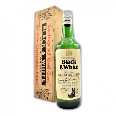 Lot 257 - Black & White Buchanans Choice In Wooden Presentation Box 1970&#39s