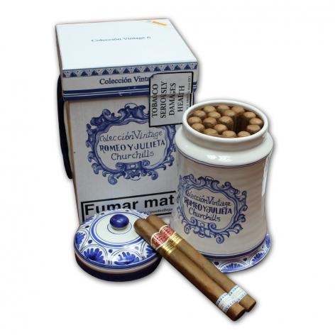 Lot 25 - Romeo y Julieta Churchills Coleccion Vintage jar