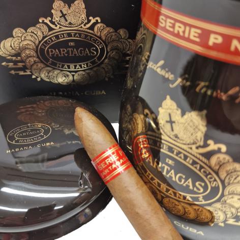 Lot 25 - Partagas Serie P No.1