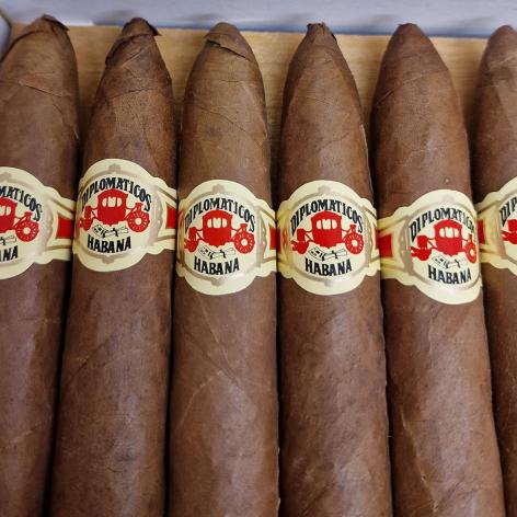 Lot 25 - Diplomaticos No. 2