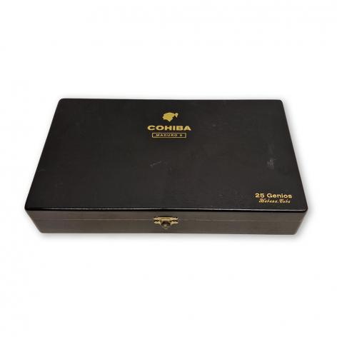 Lot 25 - Cohiba Genios