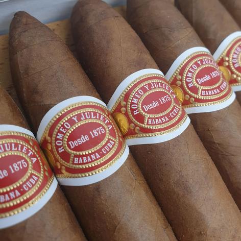 Lot 260 - Romeo y Julieta Belicosos