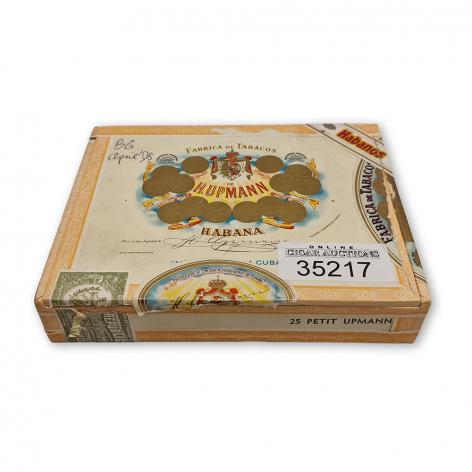 Lot 260 - H. Upmann Petit Upmann