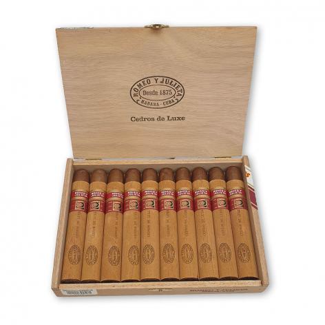 Lot 262 - Romeo y Julieta Cedros De Luxe