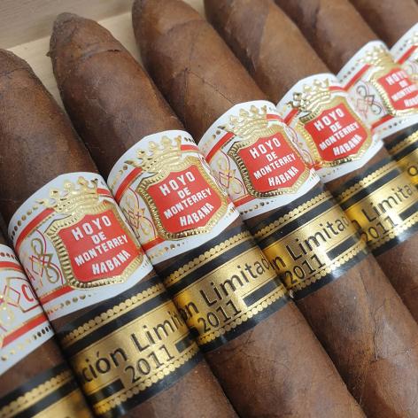 Lot 264 - Hoyo de Monterrey Short Hoyo Piramides 