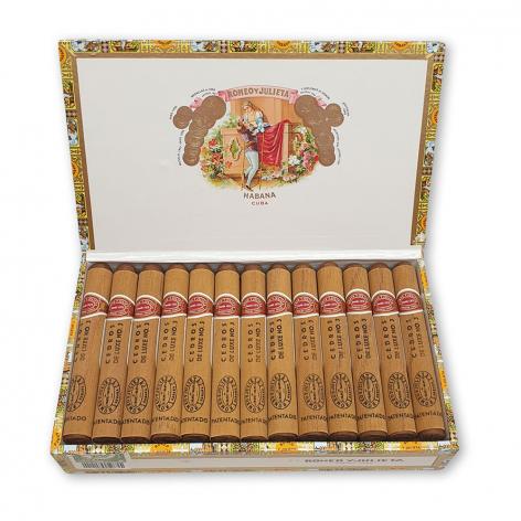 Lot 267 - Romeo y Julieta Cedros de Luxe No. 3