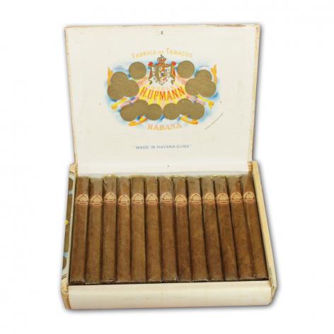 Lot 26 - H.Upmann Petit Upmann