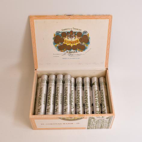 Lot 26 - H.Upmann Coronas Major