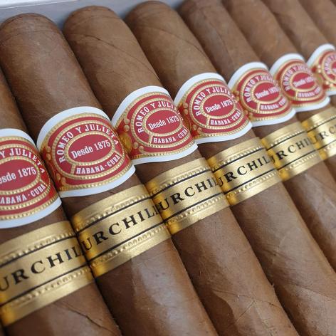 Lot 271 - Romeo y Julieta Churchills 