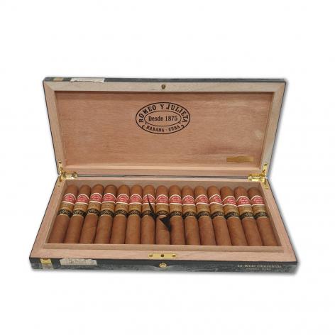 Lot 272 - Romeo y Julieta Wide Churchills Gran Reserva 