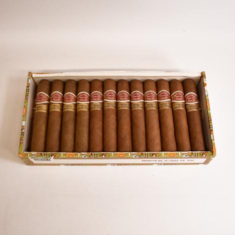 Lot 273 - Romeo y Julieta Wide Churchills