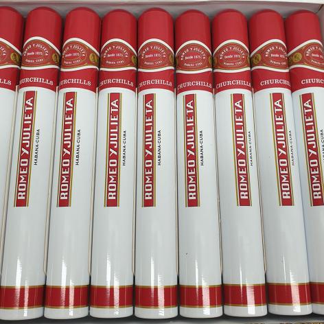 Lot 274 - Romeo y Julieta Churchills 
