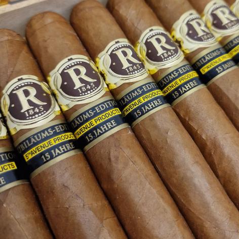 Lot 275 - Vegas Robaina Robaina Jubilaums Edition