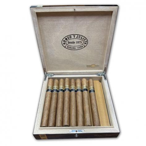 Lot 276 - Romeo y Julieta Churchills Reserva