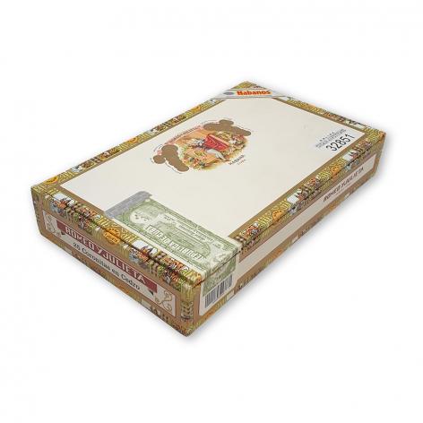 Lot 277 - Romeo y Julieta Coronitas en Cedro