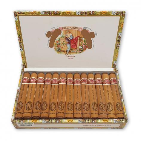 Lot 278 - Romeo y Julieta Coronitas en Cedro