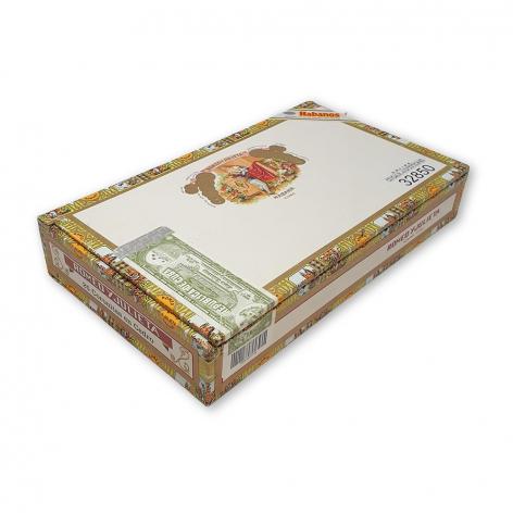 Lot 278 - Romeo y Julieta Coronitas en Cedro