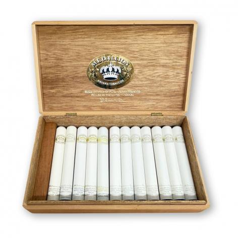 Lot 27 - Medallion Petit Coronas 