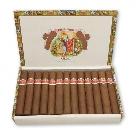 Lot 282 - Romeo y Julieta Exhibicion No.4