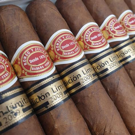 Lot 285 - Romeo y Julieta Duke 