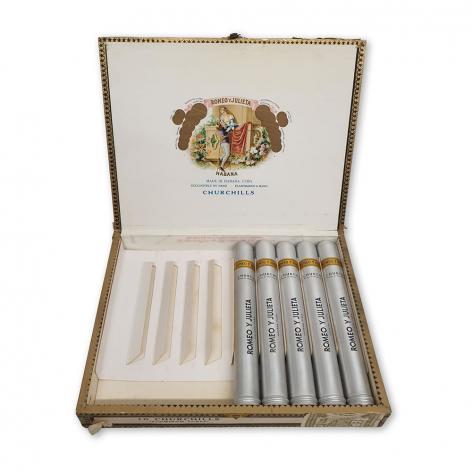 Lot 285 - Romeo y Julieta Churchills