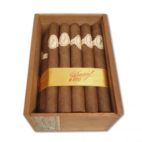 Lot 286 - Davidoff 4000