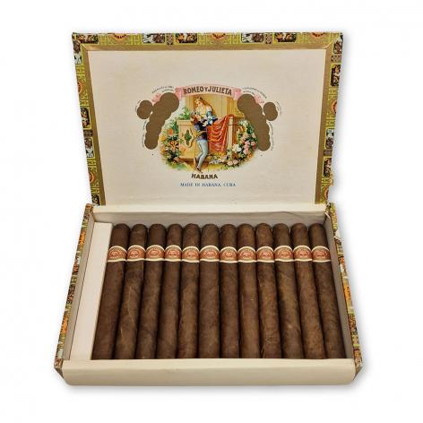 Lot 286 - Romeo y Julieta Petit Coronas