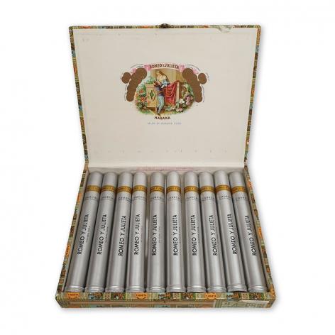 Lot 287 - Romeo y Julieta Churchills