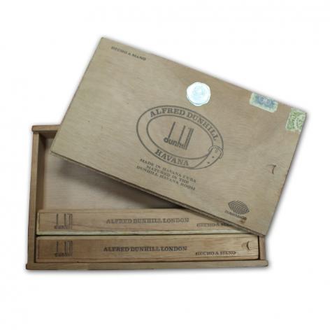 Lot 289 - Dunhill Havana Club