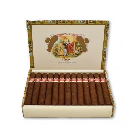 Lot 289 - Romeo y Julieta  Petit Coronas 