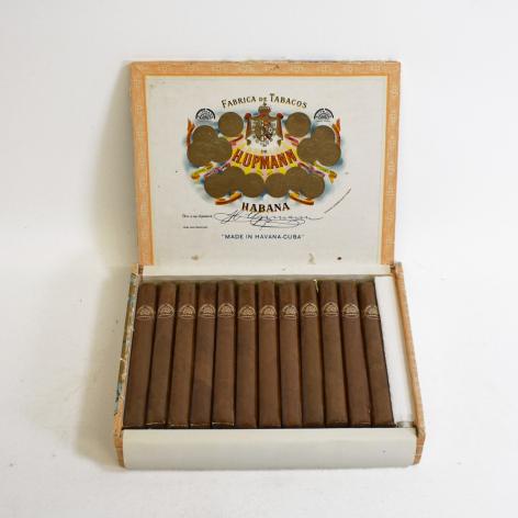 Lot 28 - H.Upmann Petit Upmann