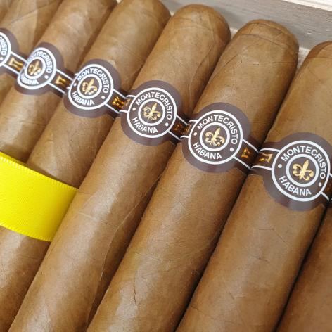 Lot 291 - Montecristo Double Edmundo Travel Humidor