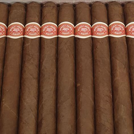 Lot 291 - Romeo y Julieta Coronas