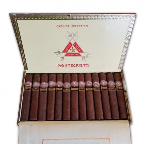 Lot 293 - Montecristo Robustos