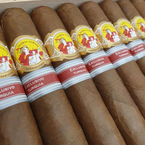 Lot 294 - La Gloria Cubana Unifree
