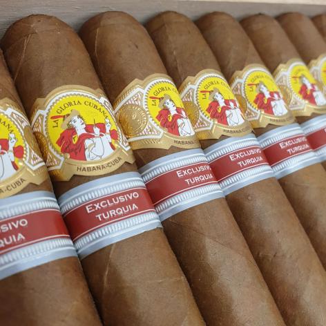 Lot 295 - La Gloria Cubana Unifree