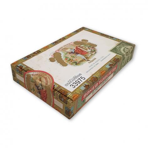 Lot 295 - Romeo y Julieta Petit Coronas